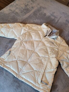 The North Face Ladies White Puffer Jacket 550 Goose Down Medium DM100968 EUC